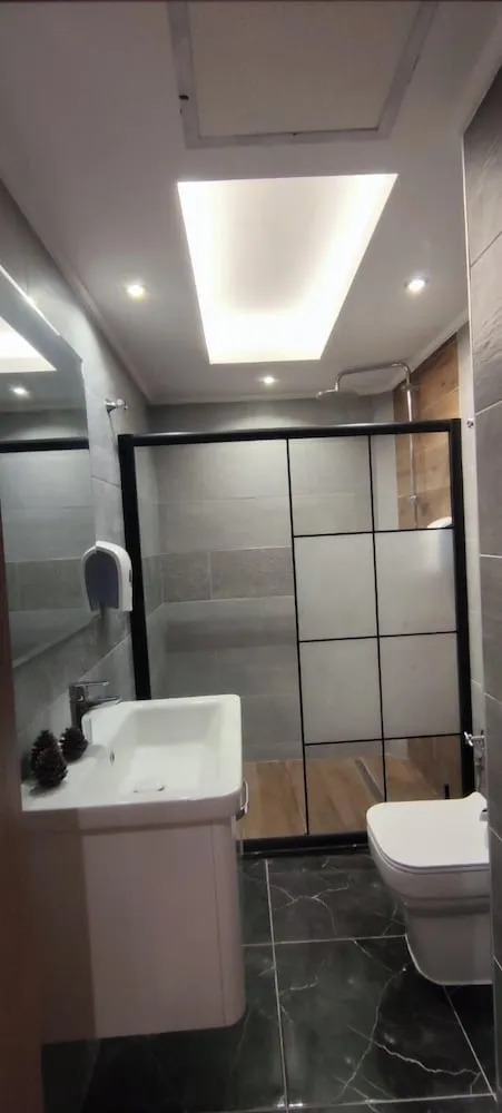 Deluxe Tek Büyük Yataklı Oda, 1 Yatak Odası, Balkon, Deniz Manzaralı