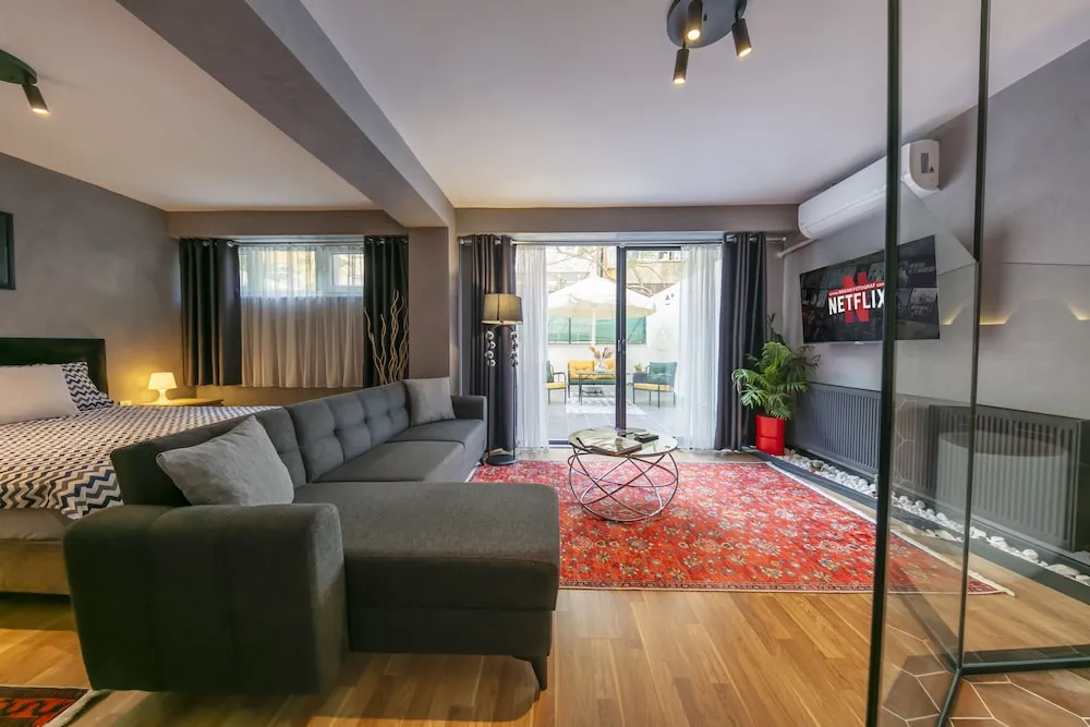 Romantic Stüdyo Süit, 1 Büyük (Queen) Boy Yatak ve Çekyat, Bahçe Manzaralı