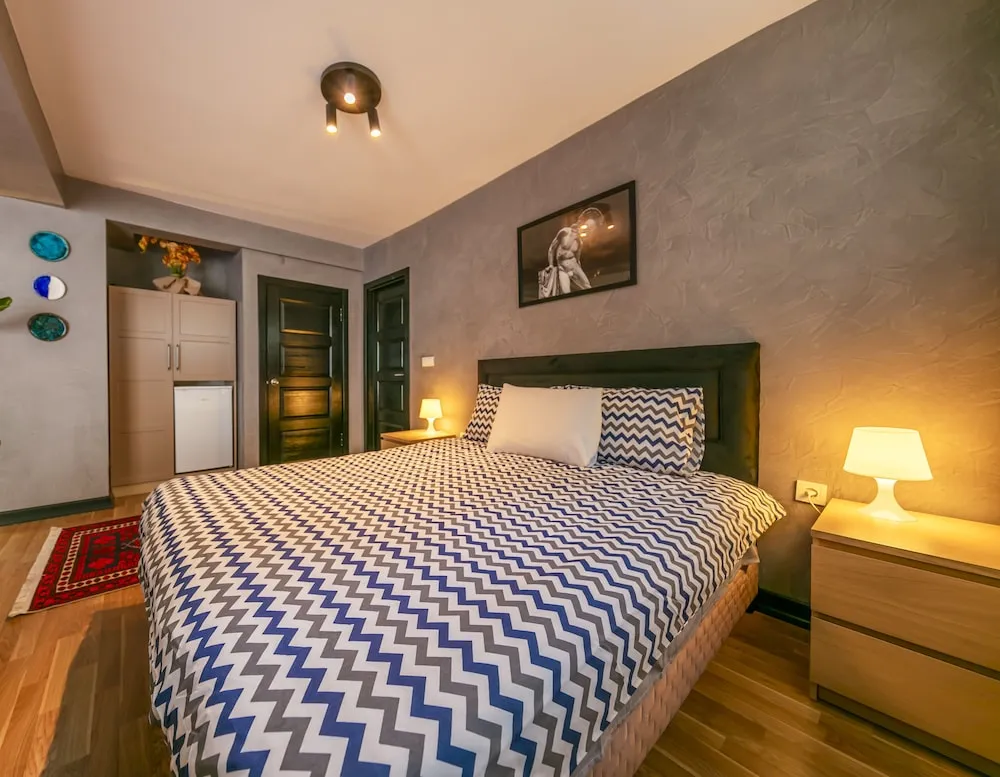 Romantic Stüdyo Süit, 1 Büyük (Queen) Boy Yatak ve Çekyat, Bahçe Manzaralı