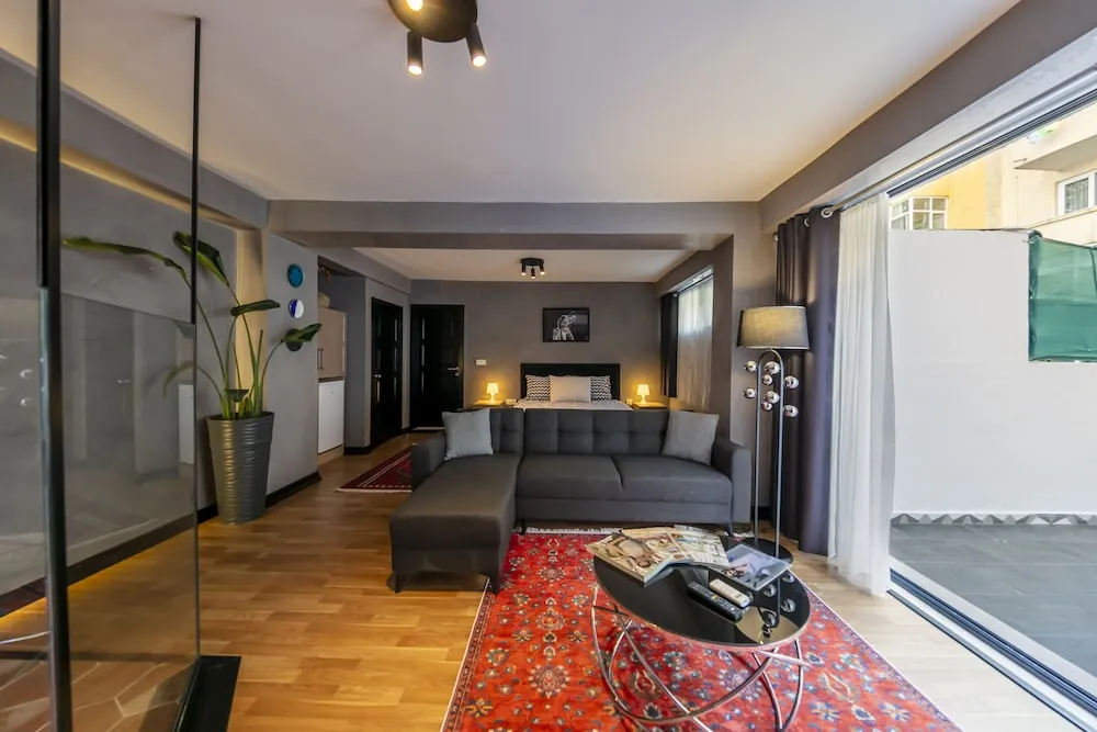 Romantic Stüdyo Süit, 1 Büyük (Queen) Boy Yatak ve Çekyat, Bahçe Manzaralı