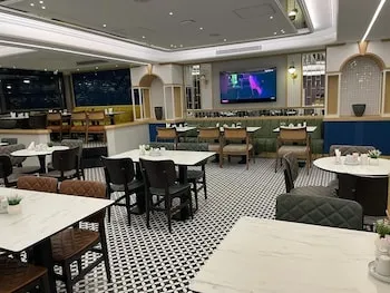 Eyfel Hotel