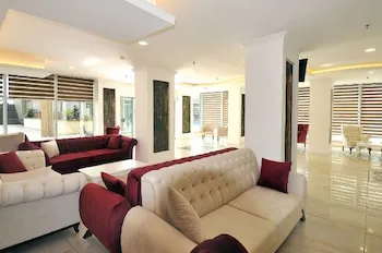 UK Blue Coast Hotel - Yetişkin Oteli