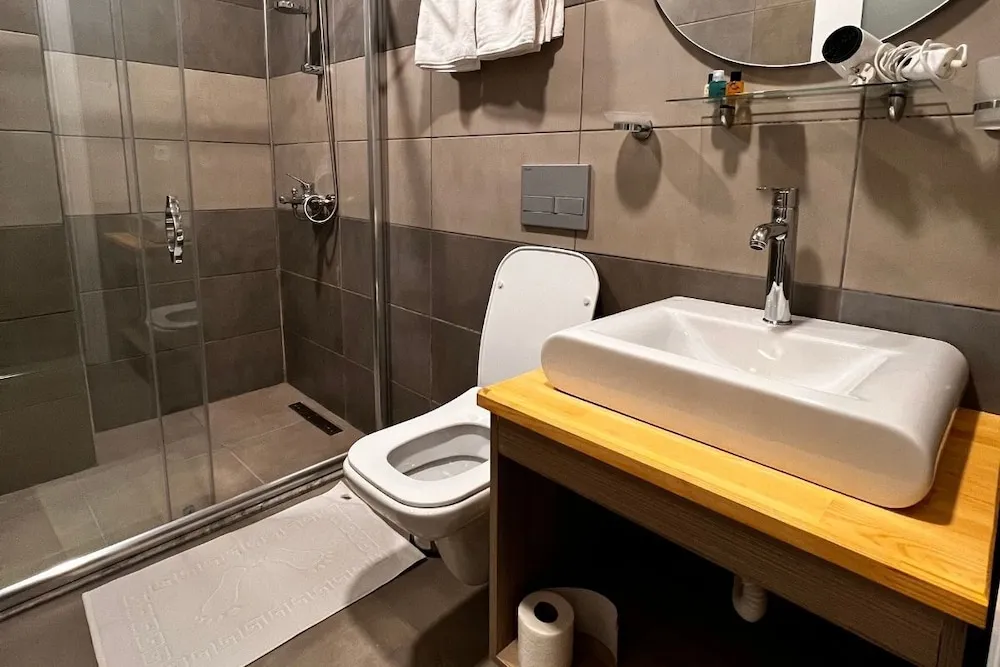 Standard Tek Büyük Yataklı Oda