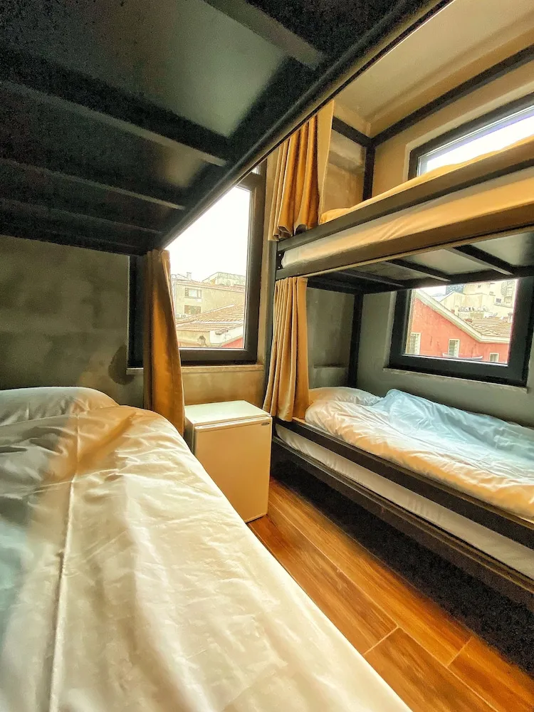 Basic Ortak Ranzalı Oda