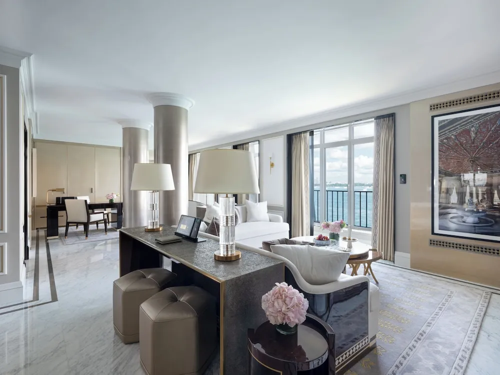 The Rooftop Garden Suite, 1 King Bed