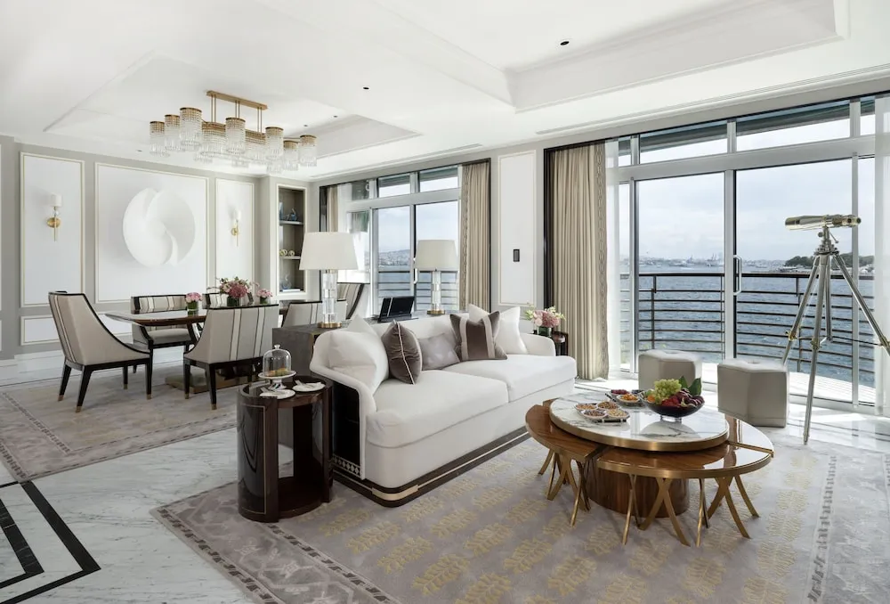 The Art Suite, 2 Double Beds