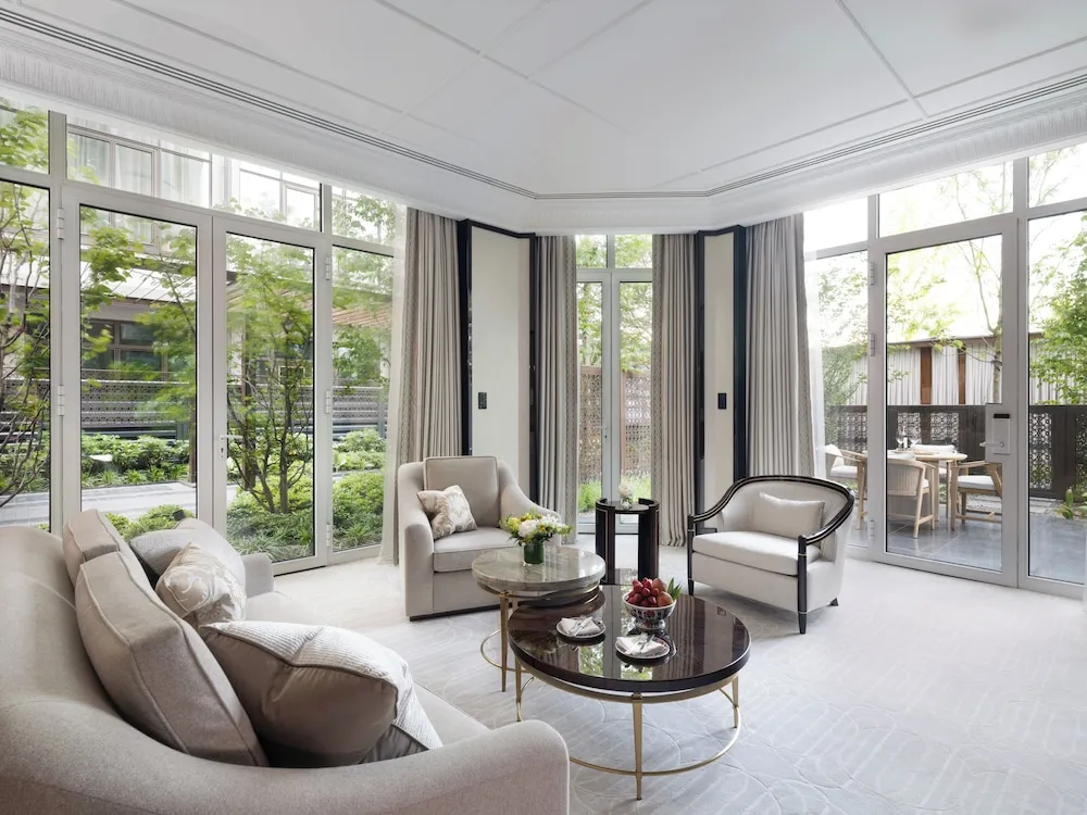 Deluxe Suite With Garden, 1 King Bed with Sofa Bed