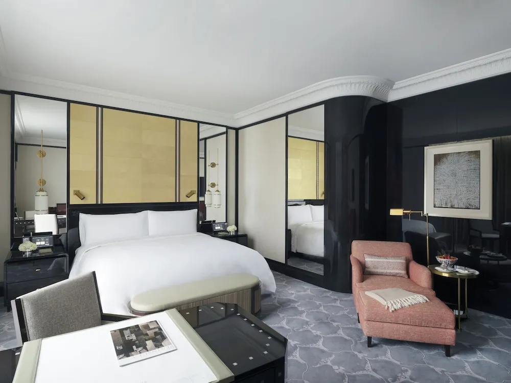 Executive Bosphorus Suite With Balcony, 1 King Bed