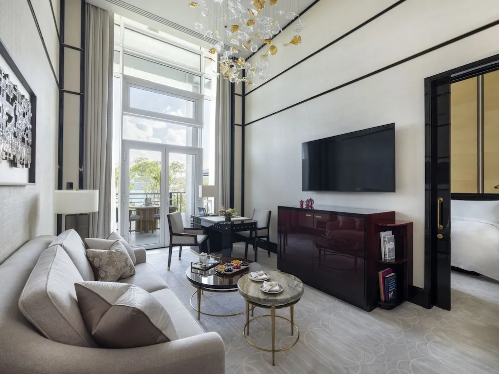 Executive Bosphorus Suite With Balcony, 1 King Bed