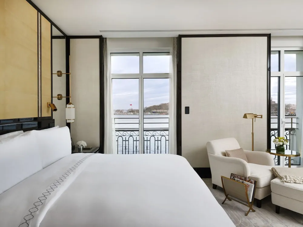 Executive Bosphorus Suite, 1 King bed