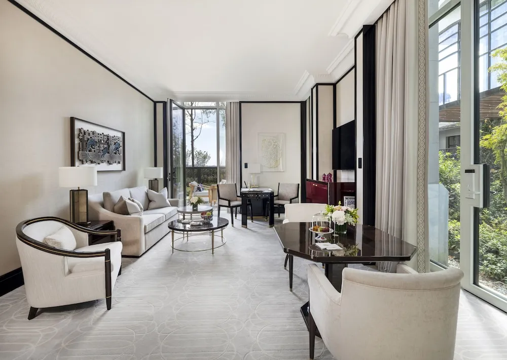 Superior Suite With Garden, 1 King Bed with Sofa Bed