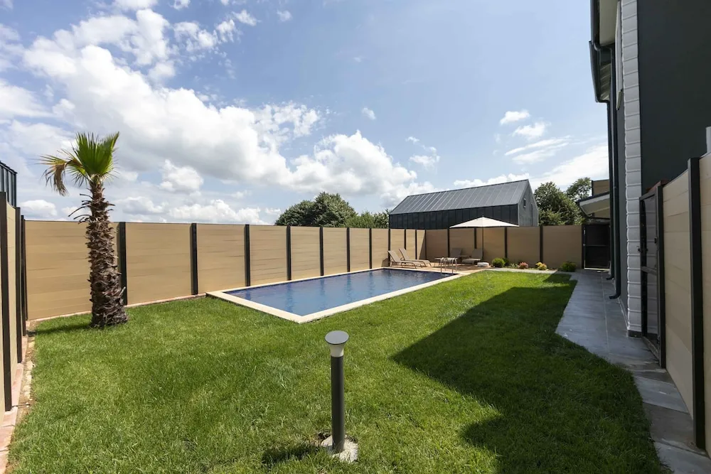 Royal Villa