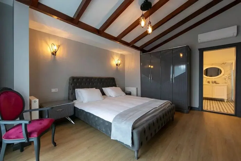 Royal Villa