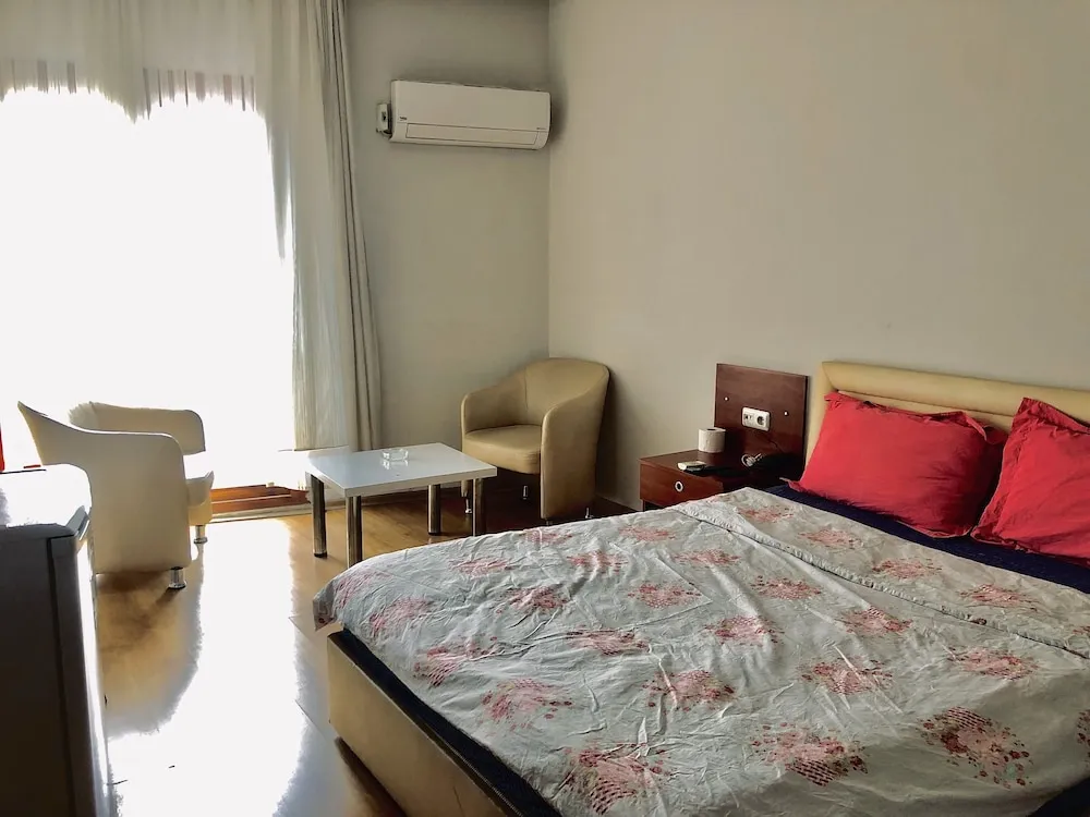 Classic Tek Büyük veya İki Ayrı Yataklı Oda, Liman Manzaralı