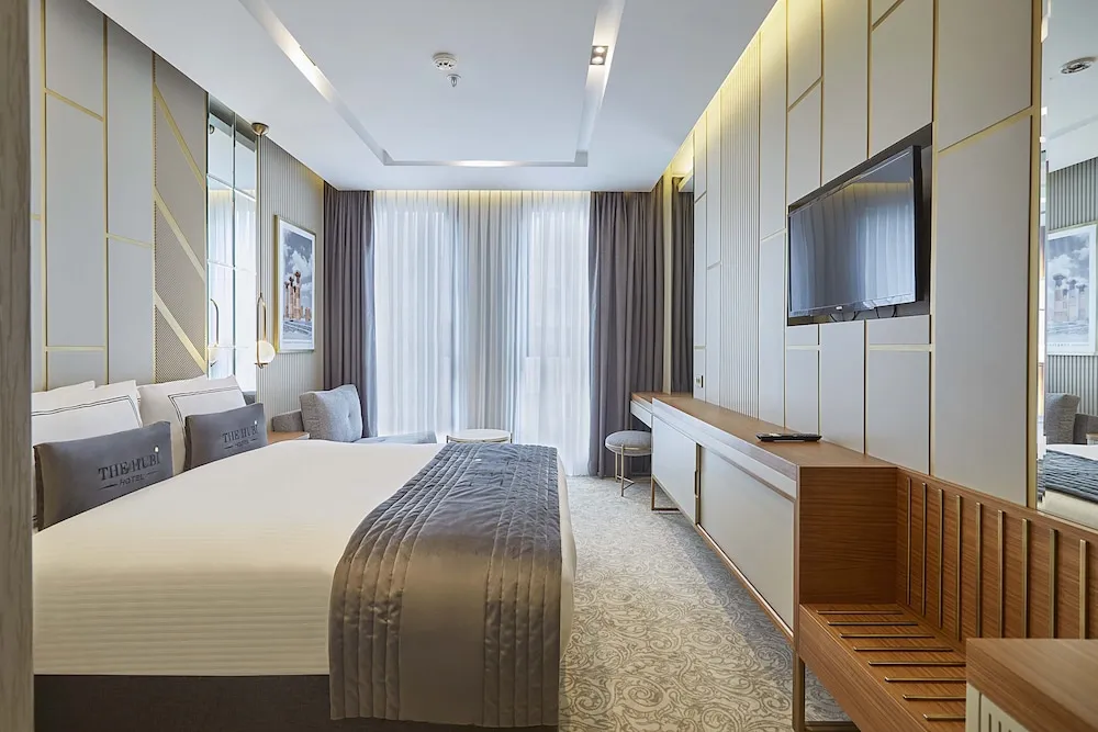 Deluxe Tek Büyük Yataklı Oda