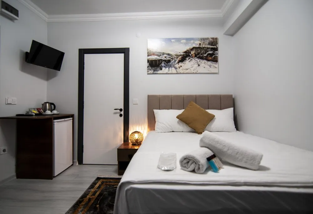 Business Tek Büyük Yataklı Oda