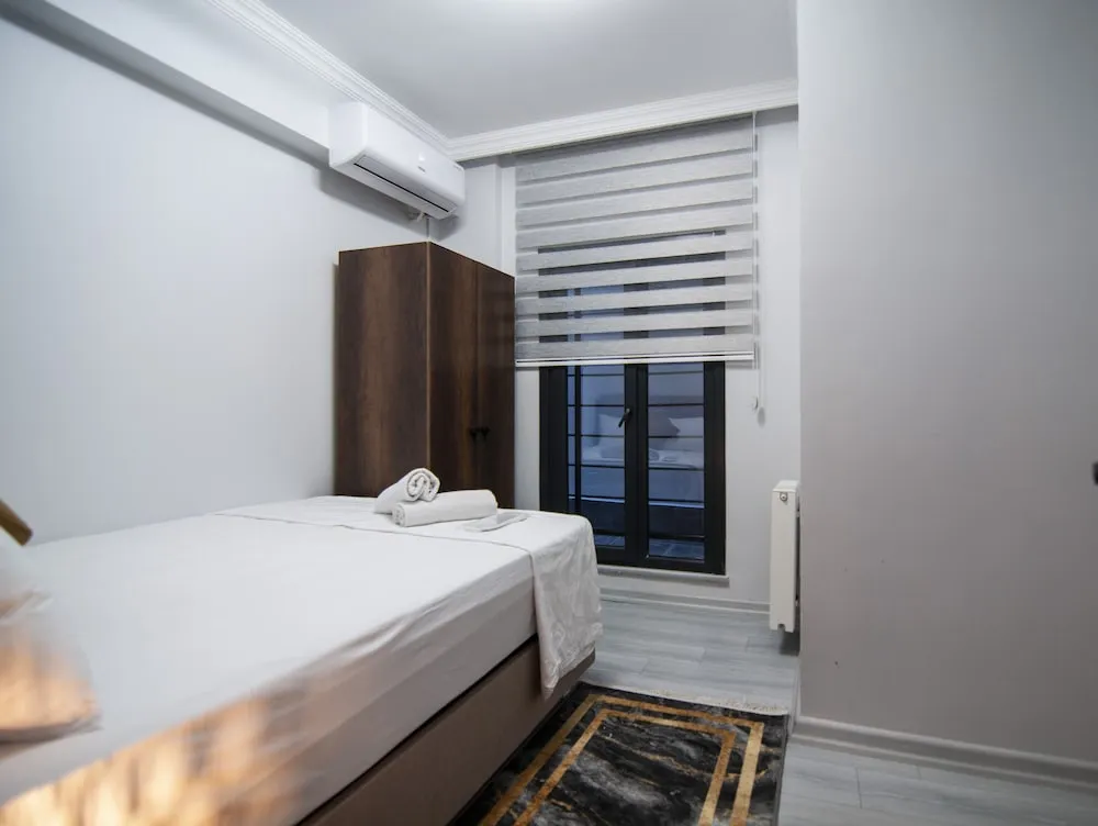 Business Tek Büyük Yataklı Oda