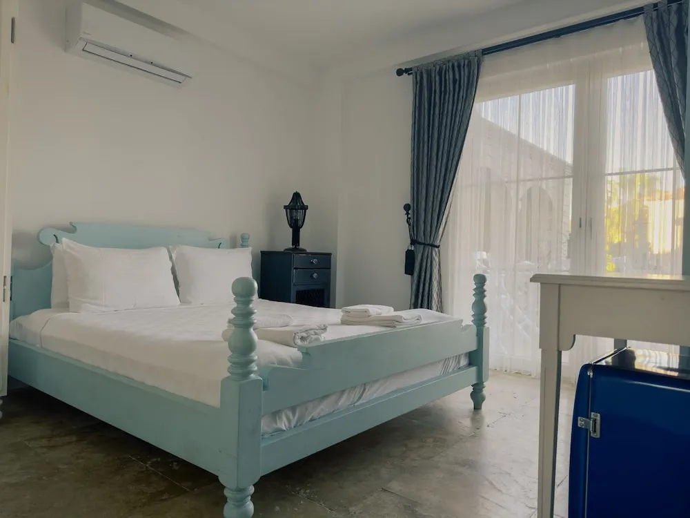 Deluxe Oda, Havuz Kenarı