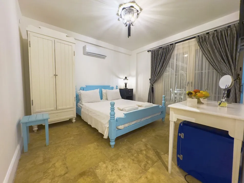 Deluxe Oda, Havuz Kenarı