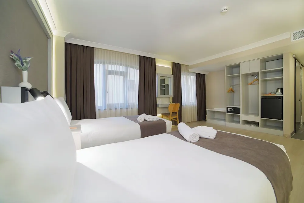 Queen Room with Queen Beds Accessible Room