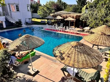 Treekos Suite Hotel İstanbul Airport