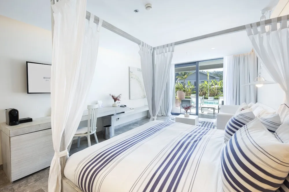 Deluxe Pool Access Double Room