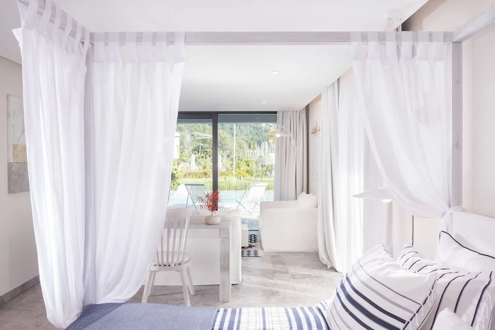 Junior Süit, Havuz Kullanımı