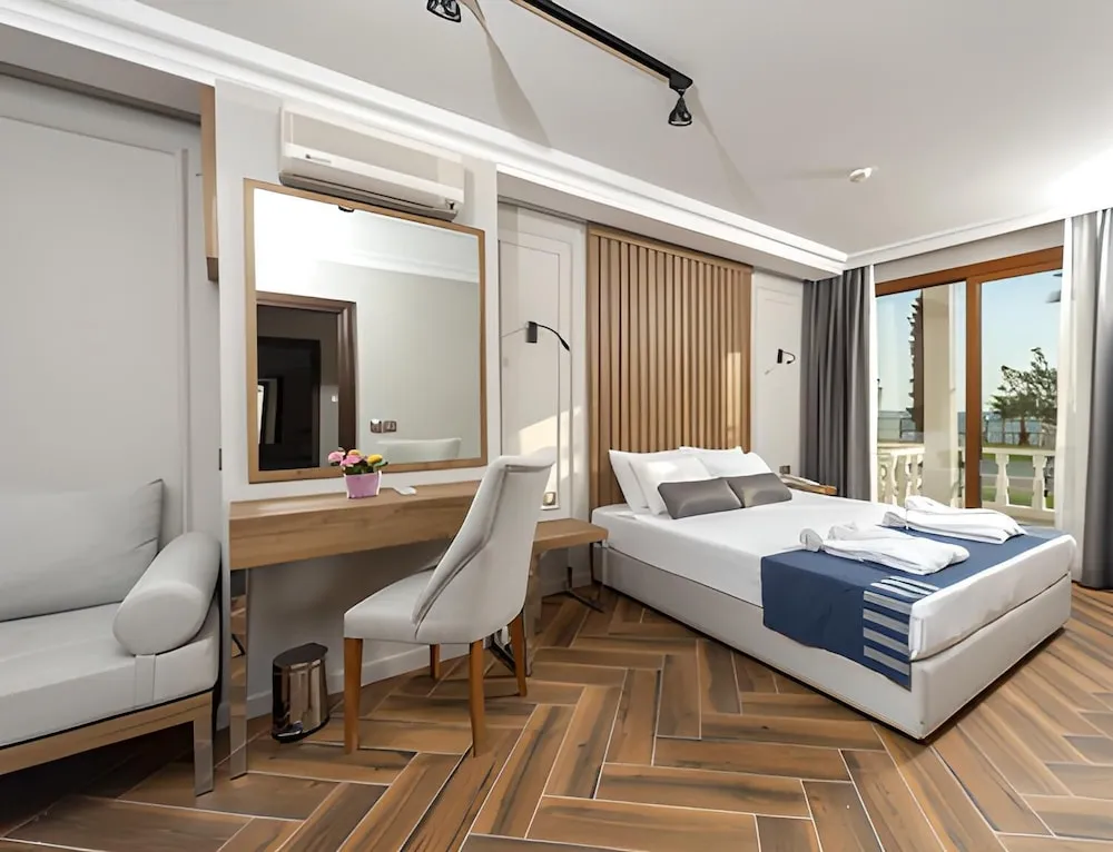 Deluxe Tek Büyük Yataklı Oda
