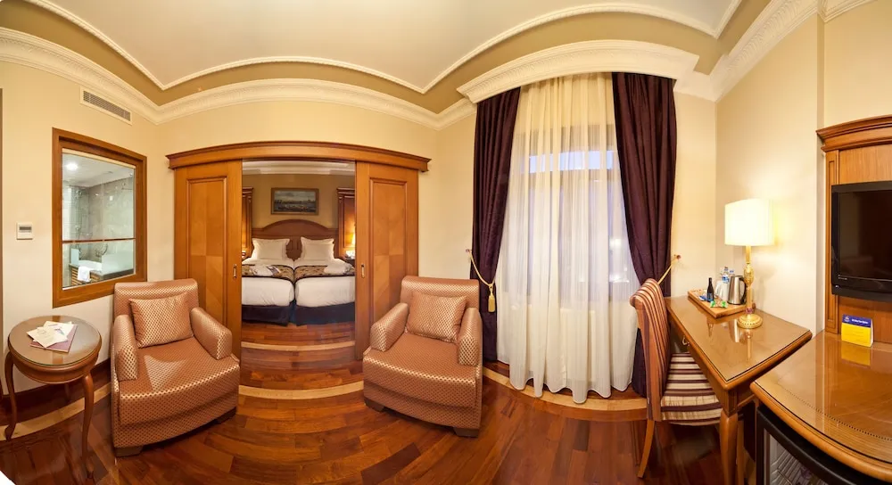 Family Suite Triple Room