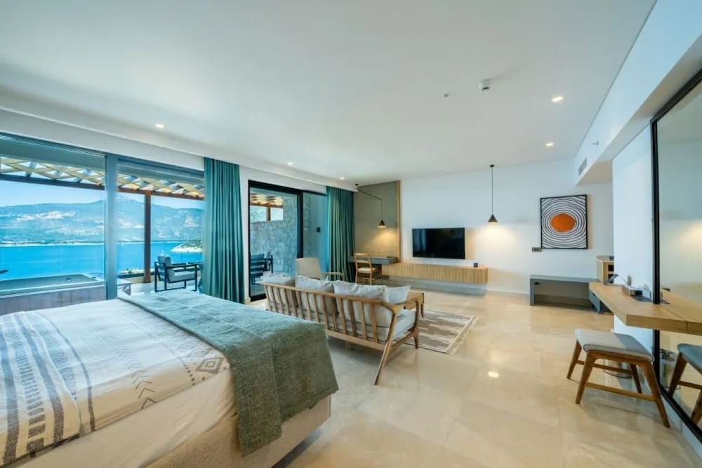 Deluxe Room Sea View with Jacuzzi
