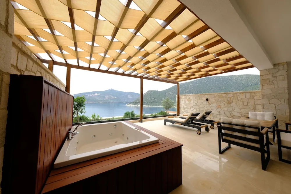 Deluxe Room Sea View with Jacuzzi