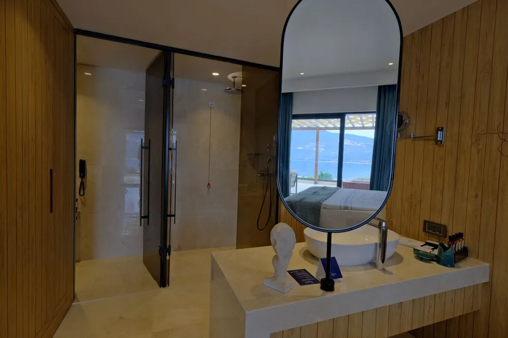 Deluxe Room Sea View with Jacuzzi