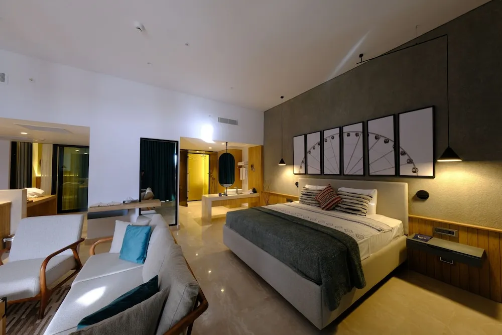 Junior Sea View, with Private Pool