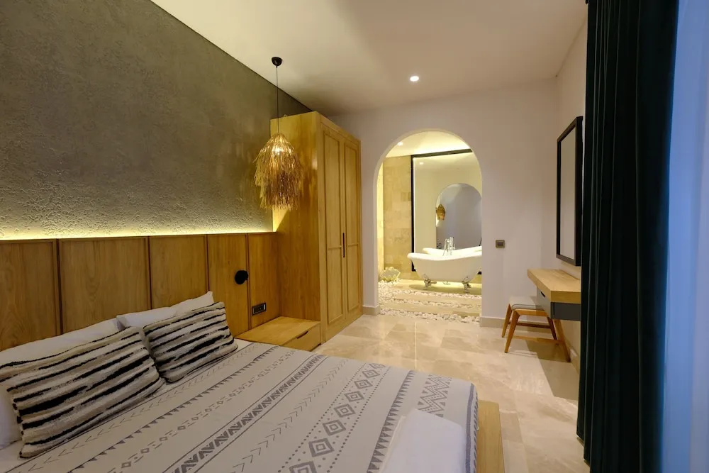 Junior Sea View, with Private Pool