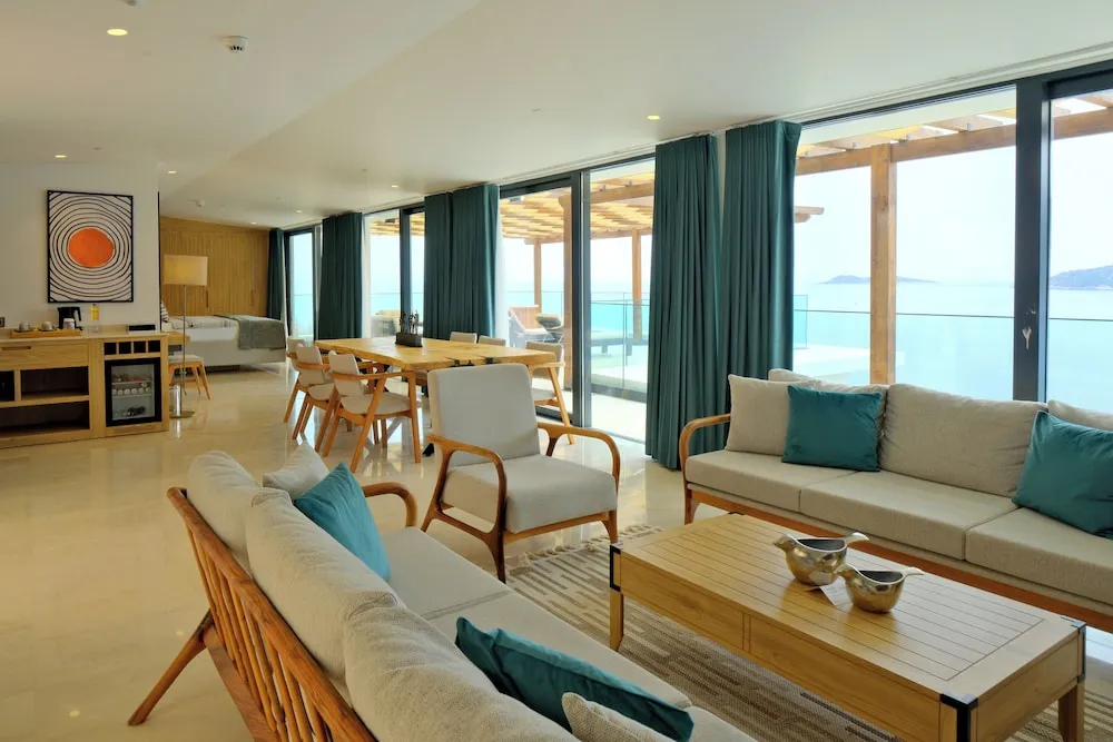 Penthouse Suite Sea View, with Jacuzzi