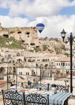 Uzay Cave Suite Hotel