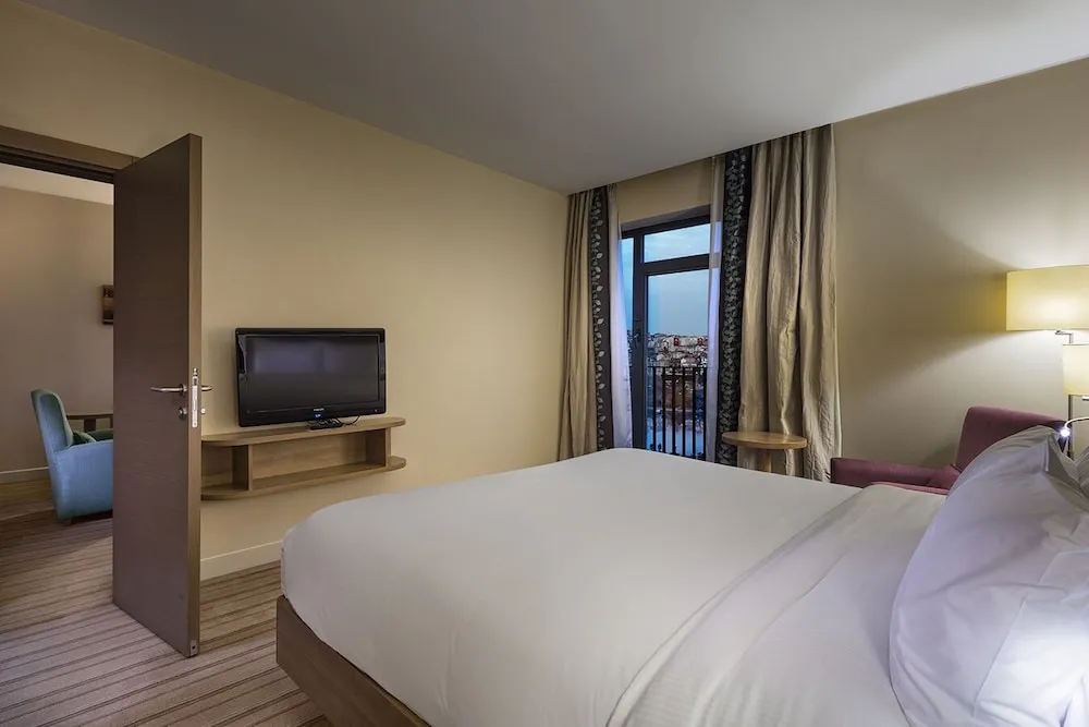 King Suite with Sea View