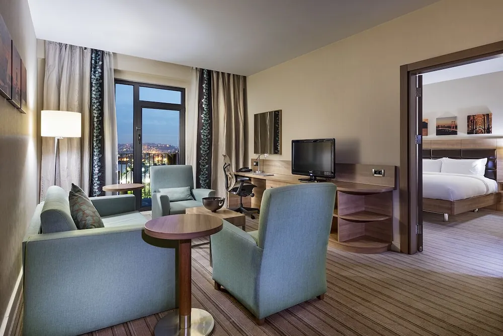 King Suite with Sea View