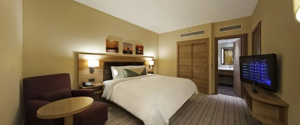 King Room with Balcony