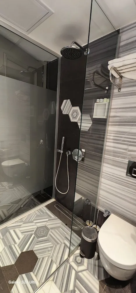 Economy Tek Büyük Yataklı Oda