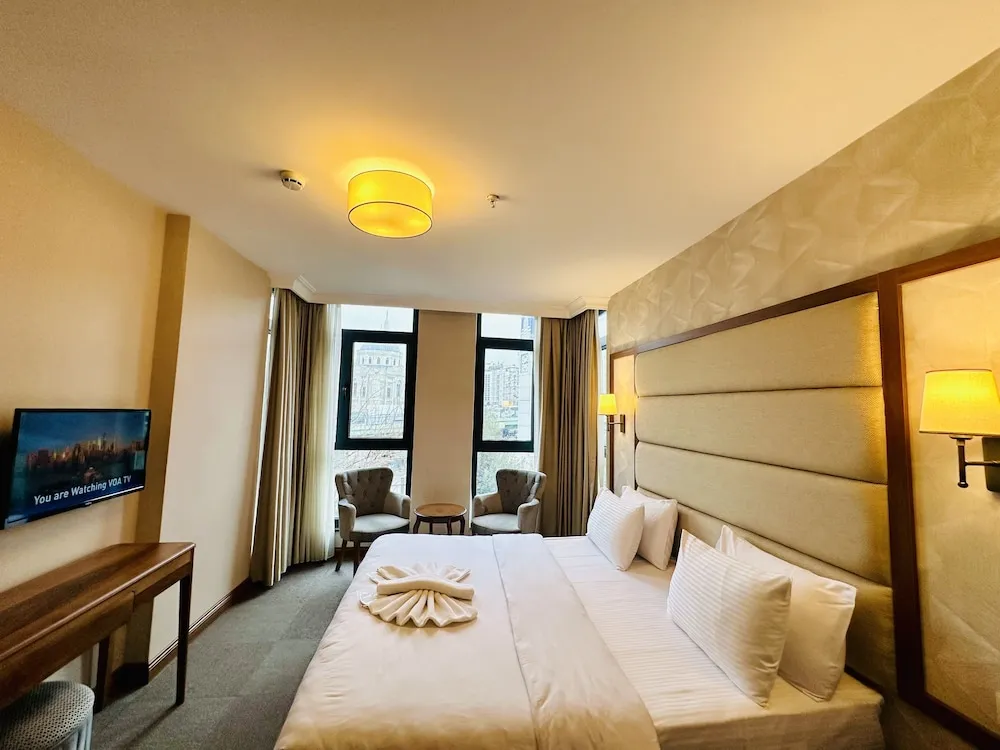Superior Queen Room
