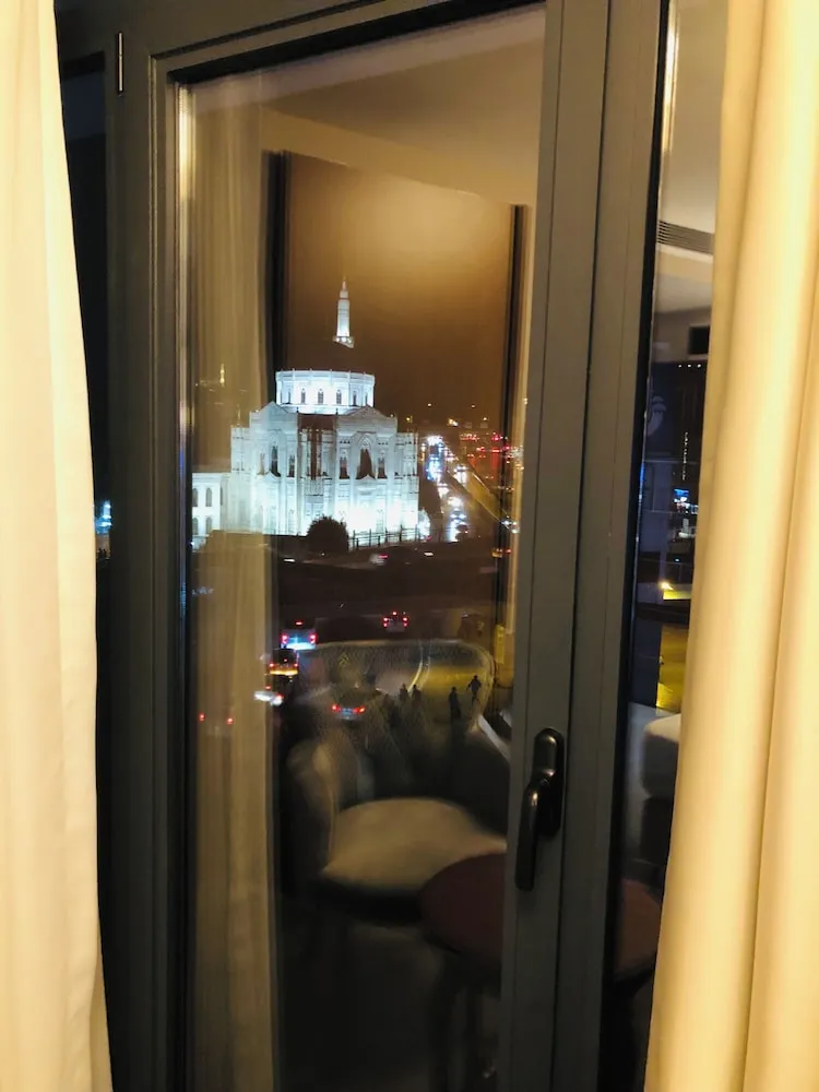 Deluxe King Room With Balcony