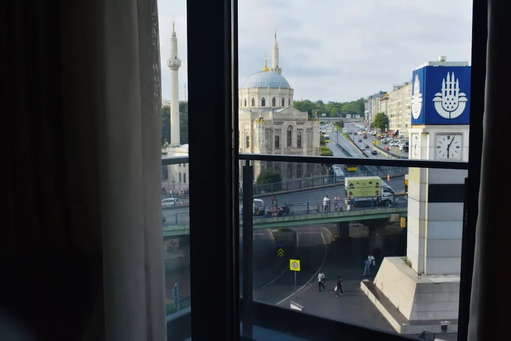 Deluxe King Room With Balcony
