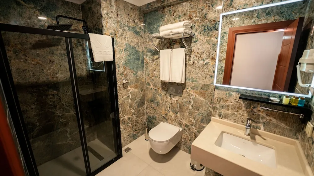 Deluxe King Room With Balcony