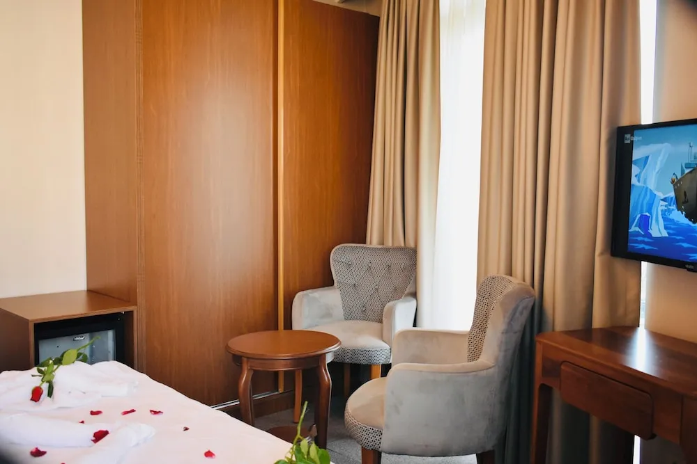 Deluxe King Room With Balcony