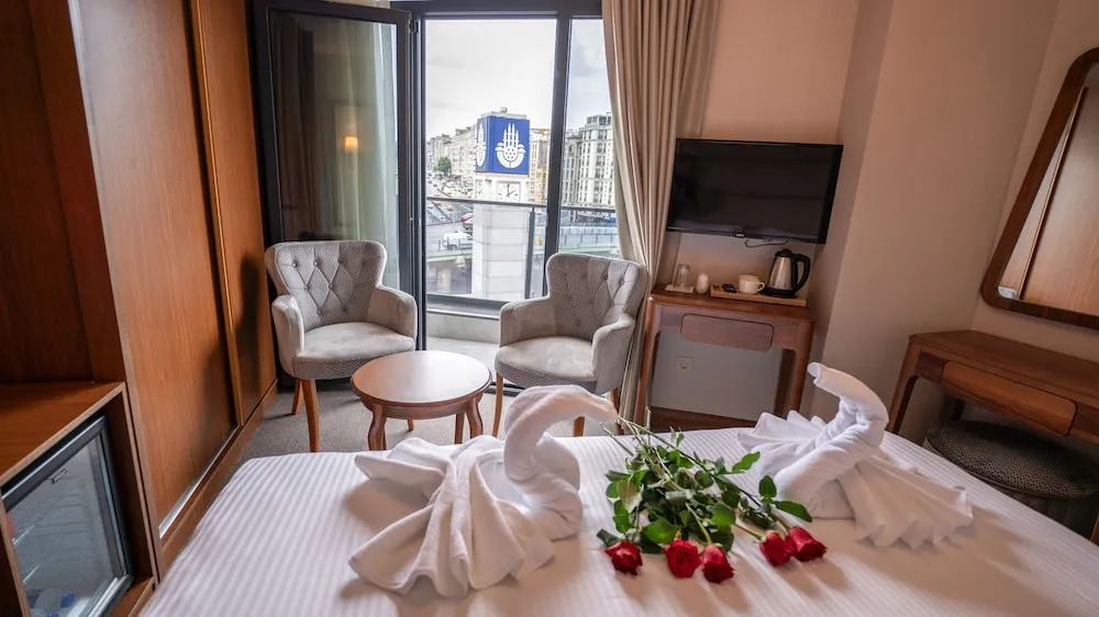 Deluxe King Room With Balcony