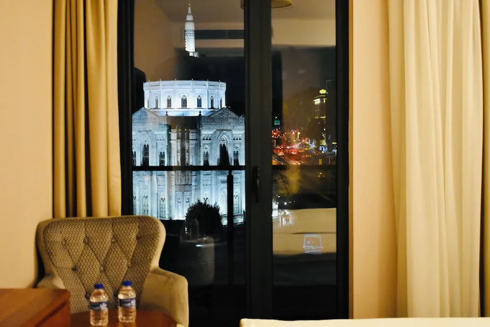 Deluxe King Room With Balcony