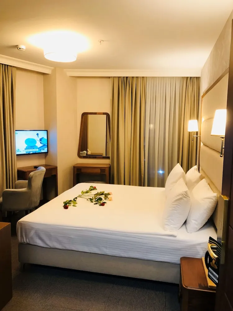 Deluxe King Room With Balcony