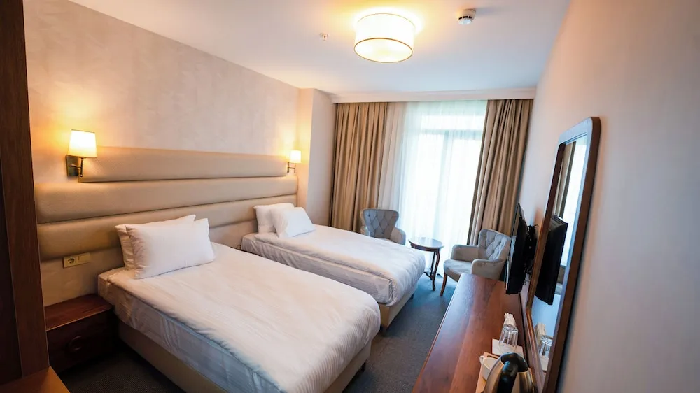 Standard Double or Twin Room with Balcon