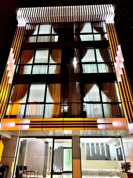 Forever 21 Hotel